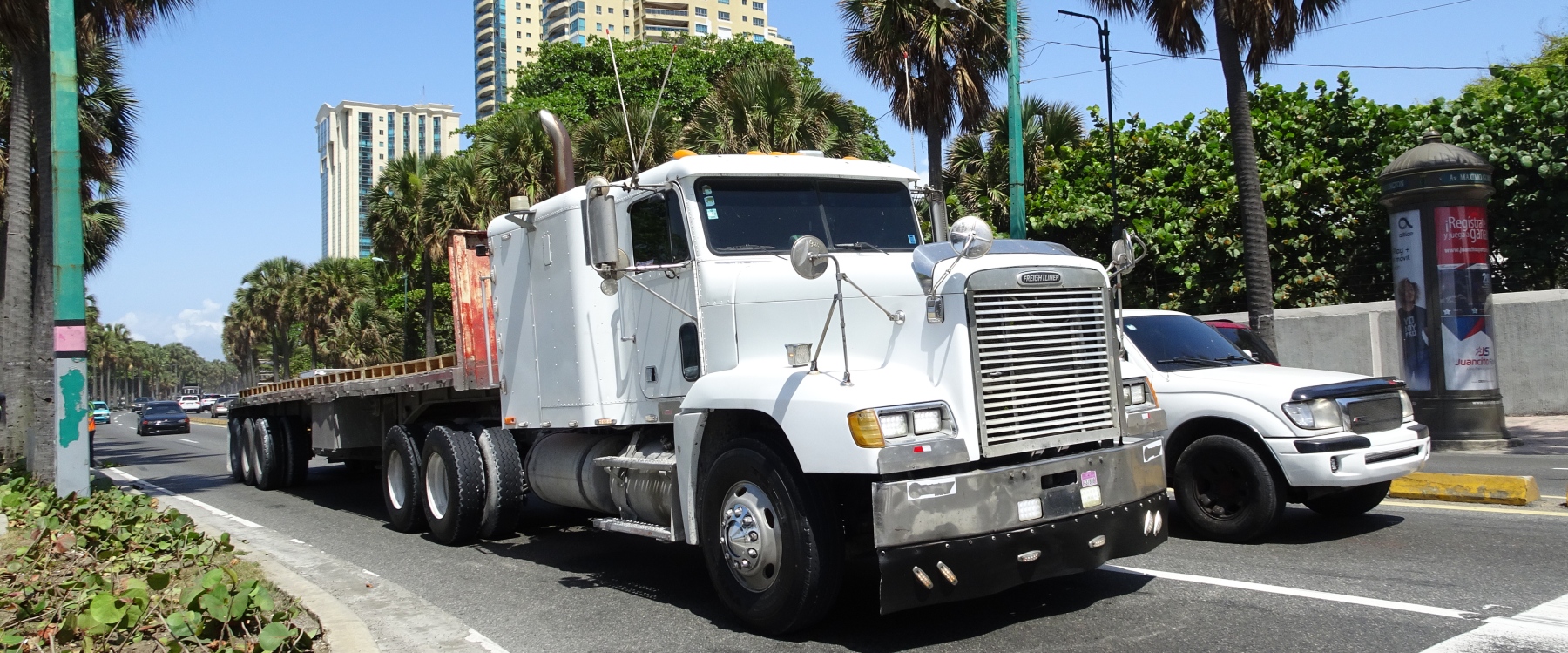 Freightliner FLD120